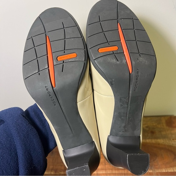 Rockport Elegant Beige Women's Heels, Size 8.5 - Picture 6 of 7